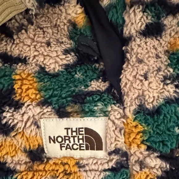 The North Face Campshire 2.0 Colorful Fleece Jacket - Picture 6 of 7
